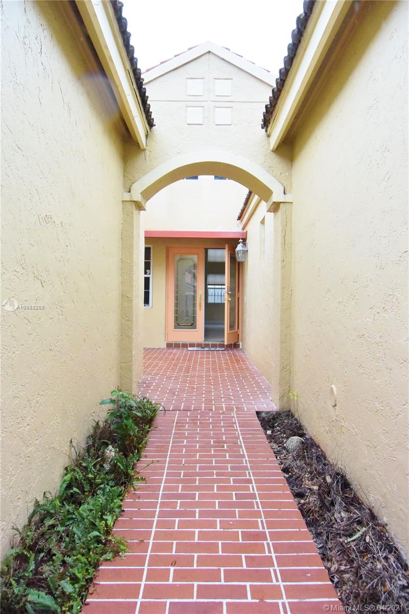 1275 Seabay Road Weston, FL 33326 - Photo 2 of 3 Gallery Image 2