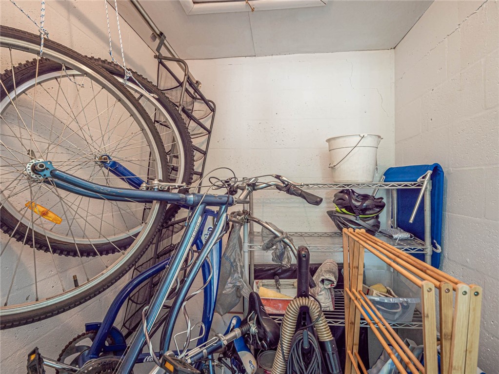 20 Pine Arbor Lane, Unit 202 Vero Beach, FL 32962 - Photo 27 of 36 a view of a room with gym equipment