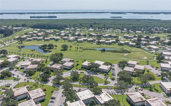 $3,100 | 20 Pine Arbor Lane, Unit 202, Vero Beach, FL 32962