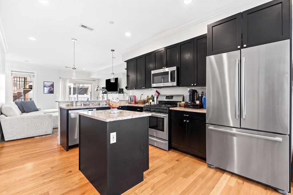 180 Gold Street, Unit 3 Boston, MA 02127 - Photo 7 of 18