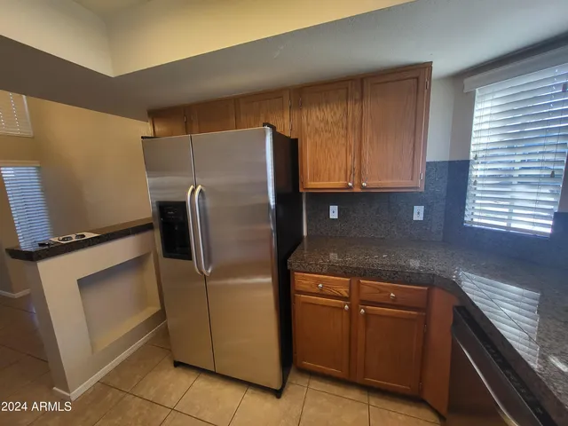 $1,900 | 18625 North 5th Avenue, Phoenix, AZ 85027