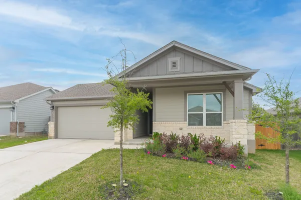 $2,100 | 527 Bridgestone Way, Buda, TX 78610