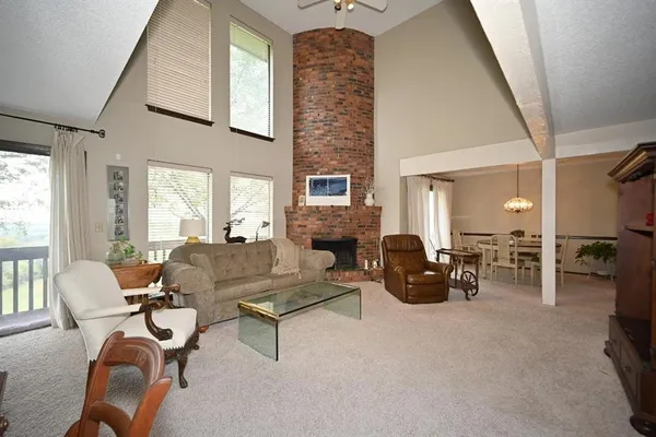 $425,000 | 2108 South 4 Street, Platte City, MO 64079