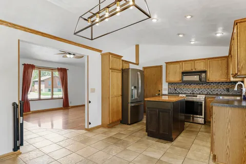 $325,000 | 3303 Tennyson Drive, Janesville, WI 53548