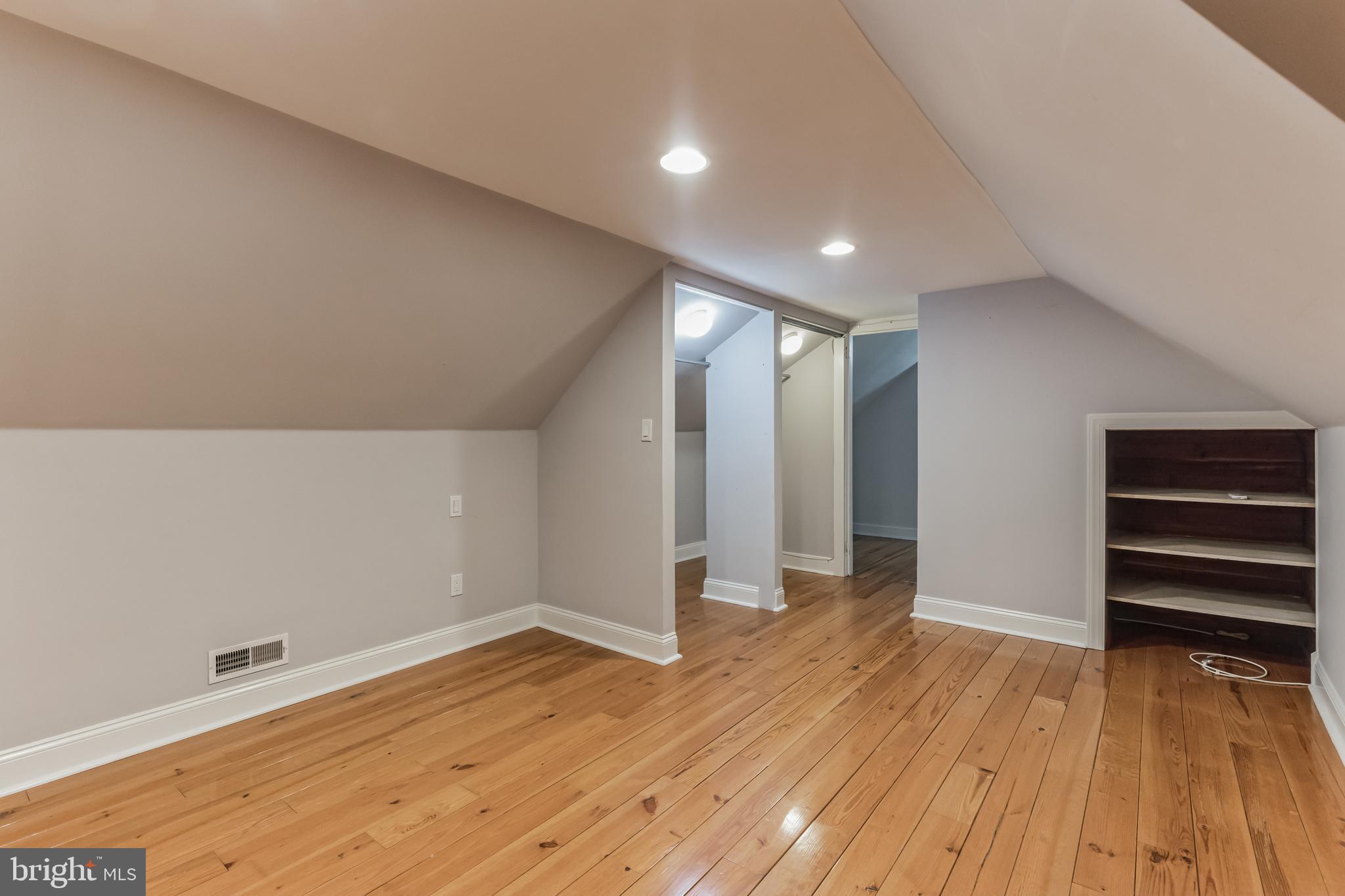 501 Edann Road Glenside, PA 19038 - Photo 22 of 33 Bedroom 5