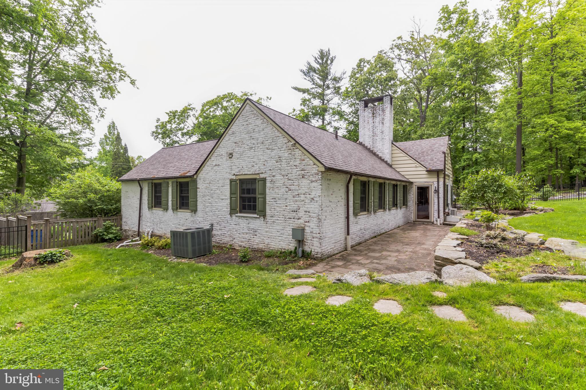 501 Edann Road Glenside, PA 19038 - Photo 31 of 33 Exterior Side