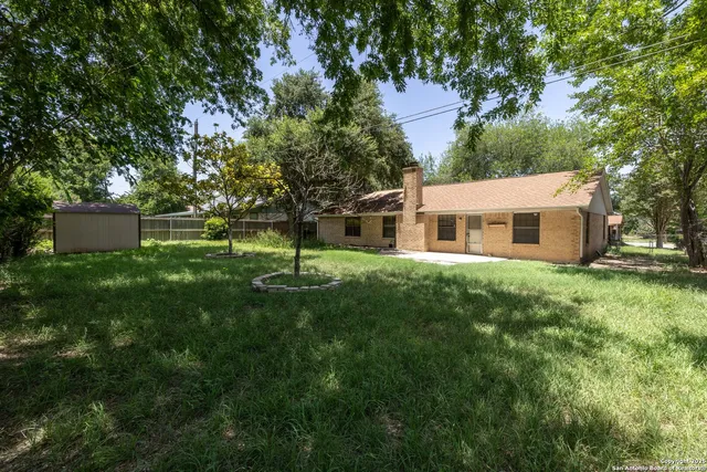 $295,000 | 953 Lazy Trail, New Braunfels, TX 78130