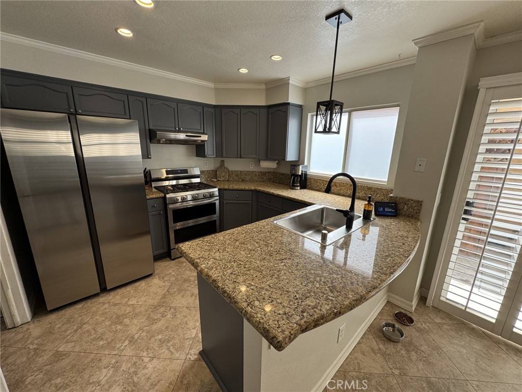 980 Acorn Lane Corona, CA 92878 - Photo 15 of 34