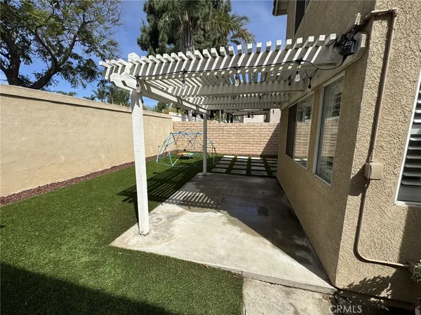 $3,500 | 980 Acorn Lane, Corona, CA 92878