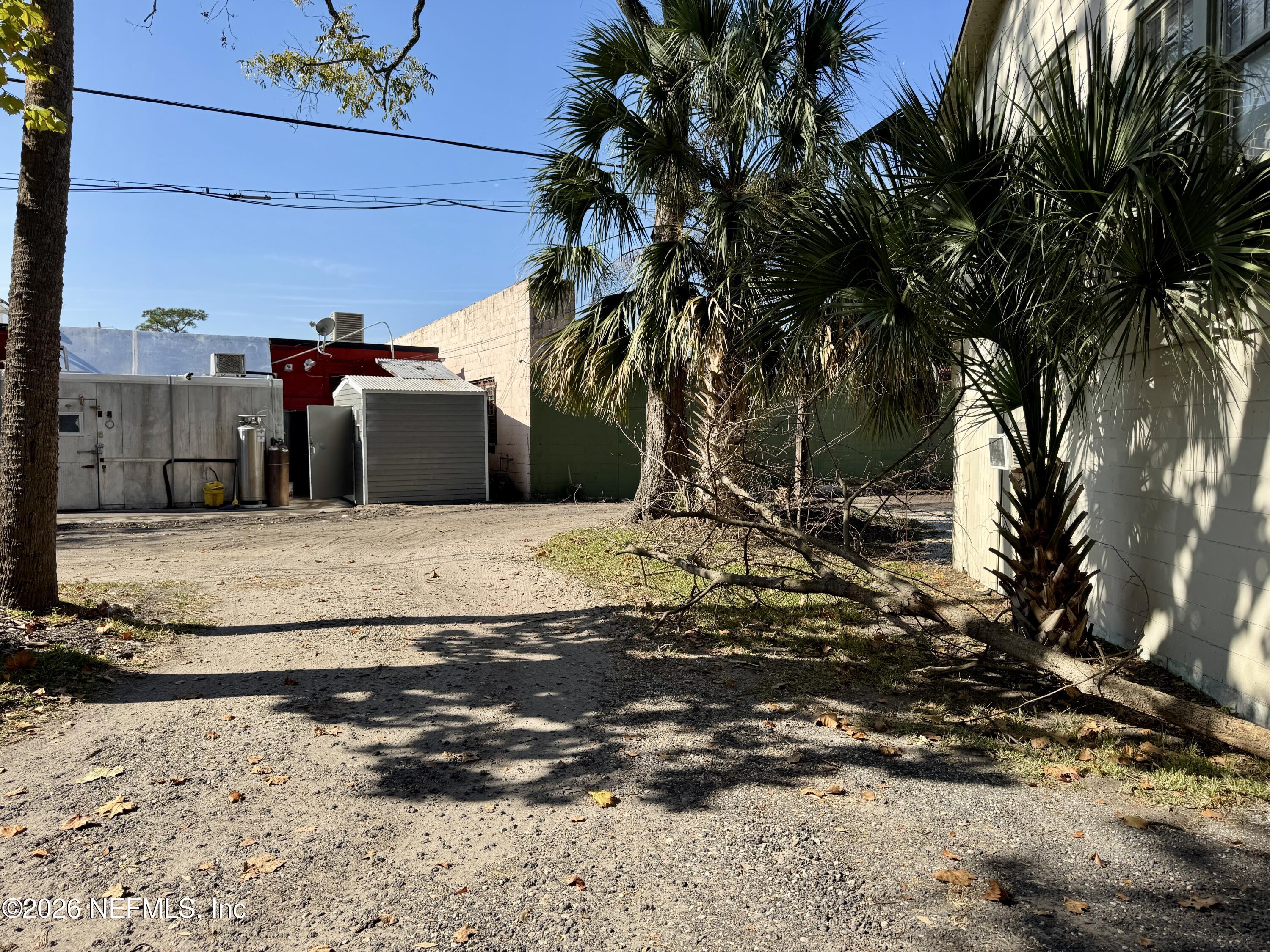 2670 Post Street, Unit 3 Jacksonville, FL 32204 - Photo 20 of 21 a view of a yard
