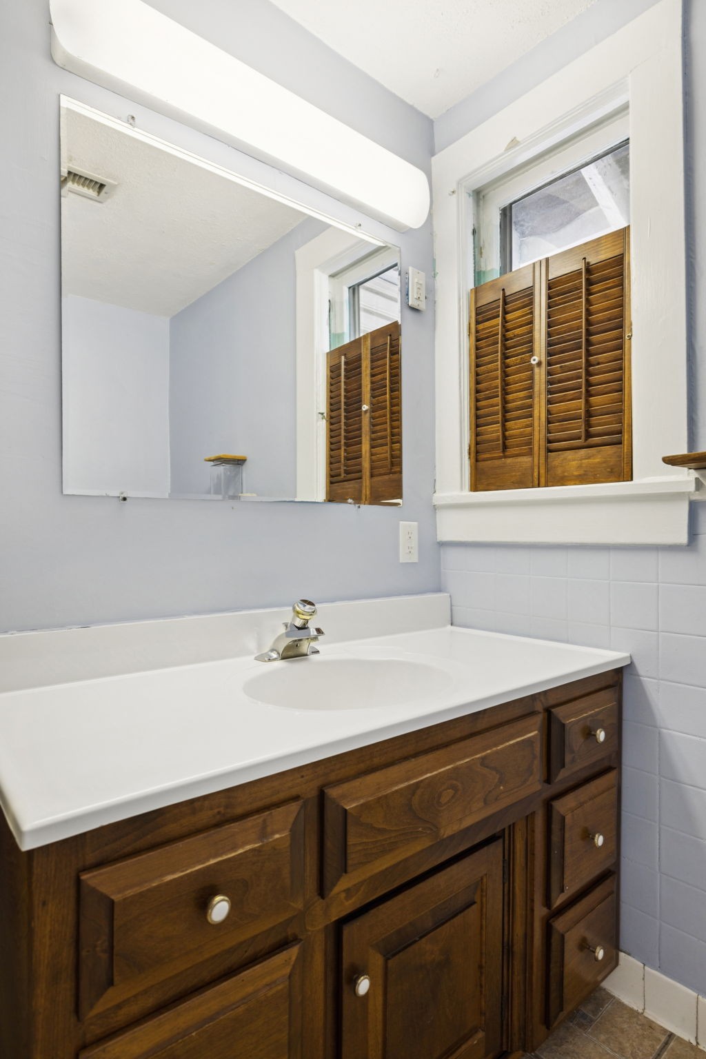1604 17th Avenue South Nashville, TN 37212 - Photo 41 of 53 a bathroom with a sink and a window