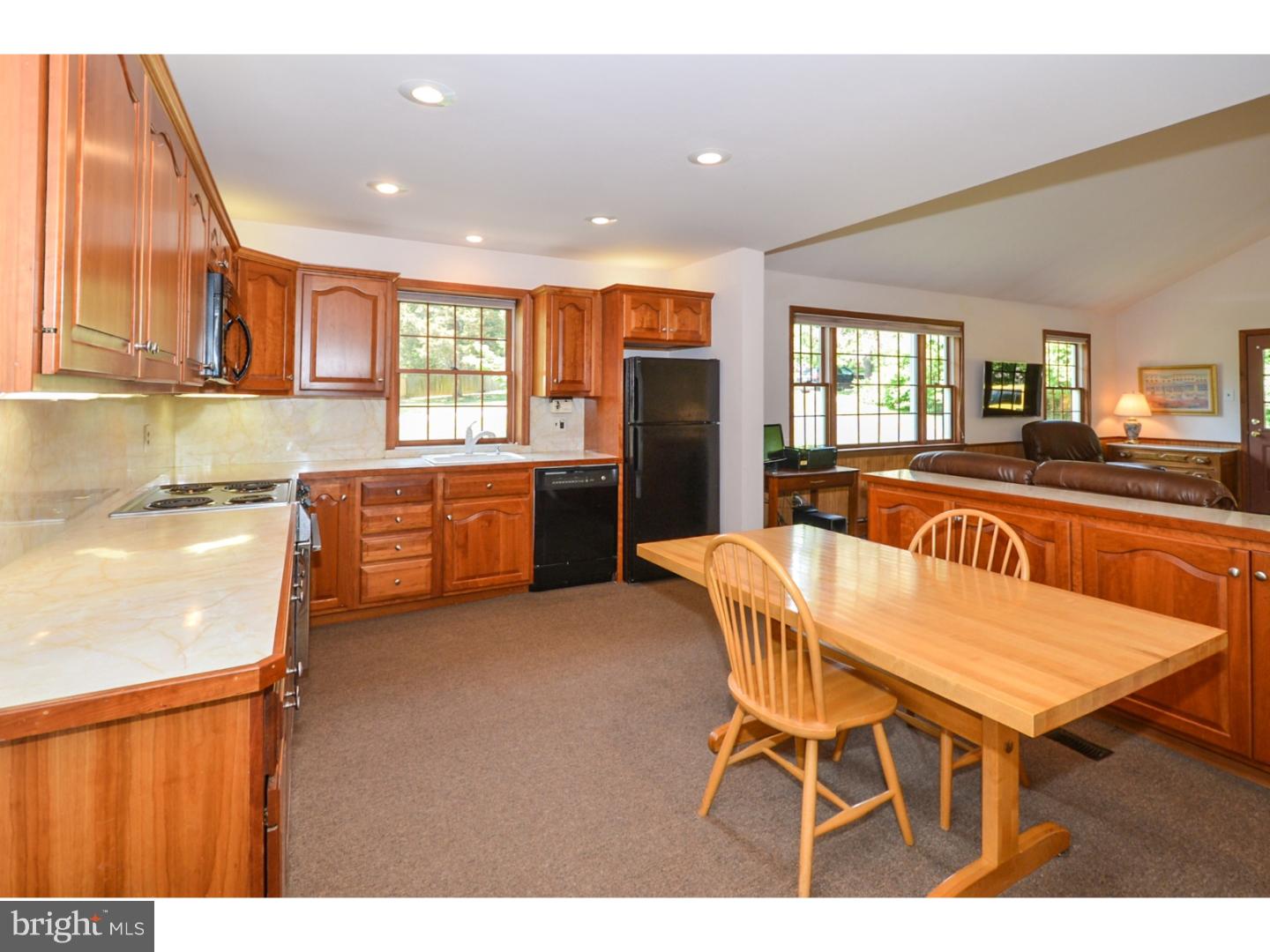 303 Powderhorn Road Fort Washington, PA 19034 - Photo 11 of 25 Kitchen