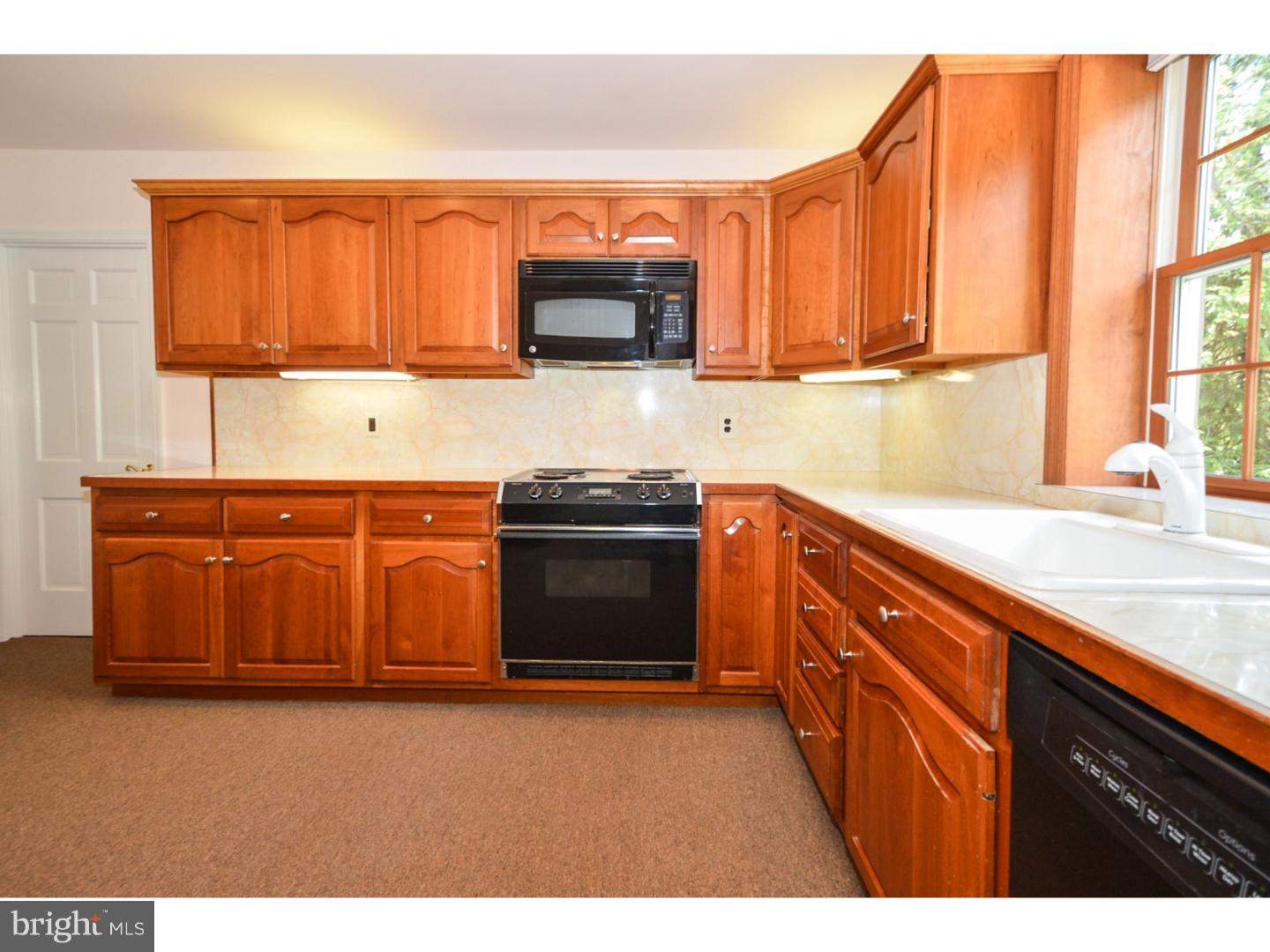 303 Powderhorn Road Fort Washington, PA 19034 - Photo 12 of 25 Kitchen