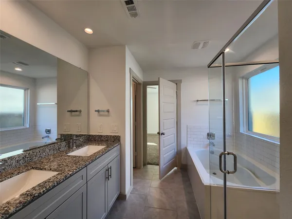 $2,200 | 4934 Natchez Trace, Arcola, TX 77545