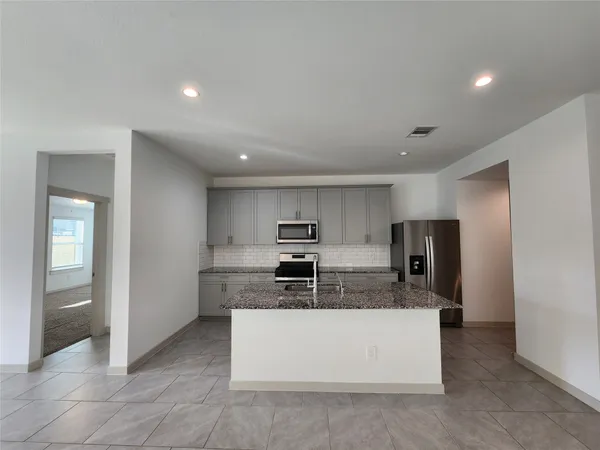 $2,200 | 4934 Natchez Trace, Arcola, TX 77545