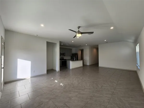 $2,200 | 4934 Natchez Trace, Arcola, TX 77545