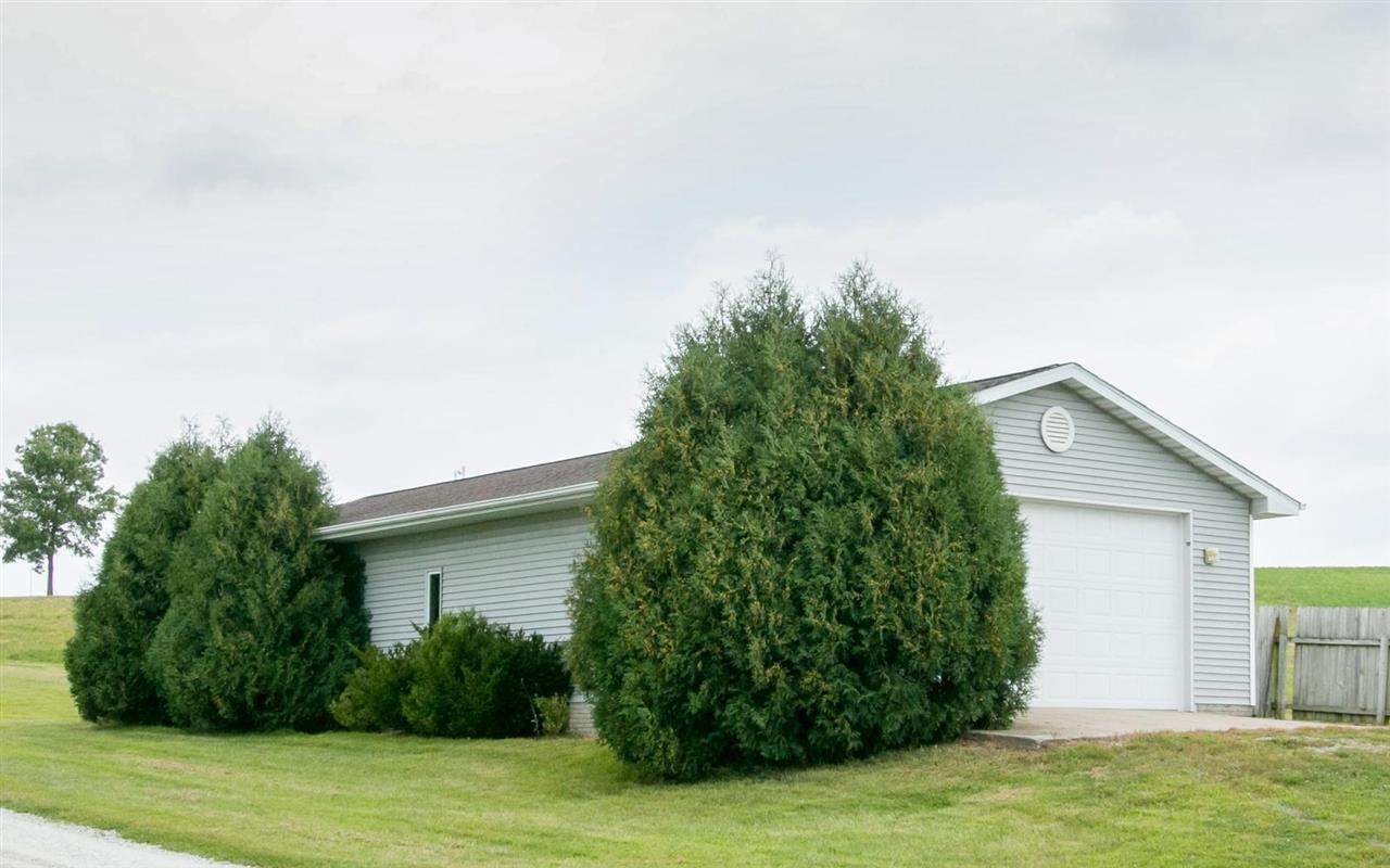 1592 Iwv Road Southwest Oxford, IA 52322 - Photo 18 of 25 Gallery Image 18