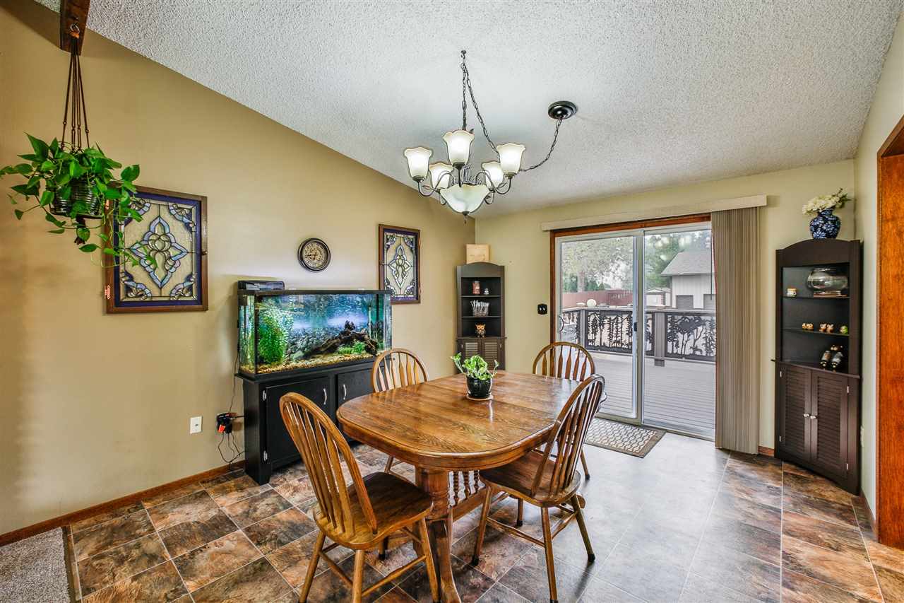 4721 East Lane Park Road Mead, WA 99021 - Photo 7 of 27