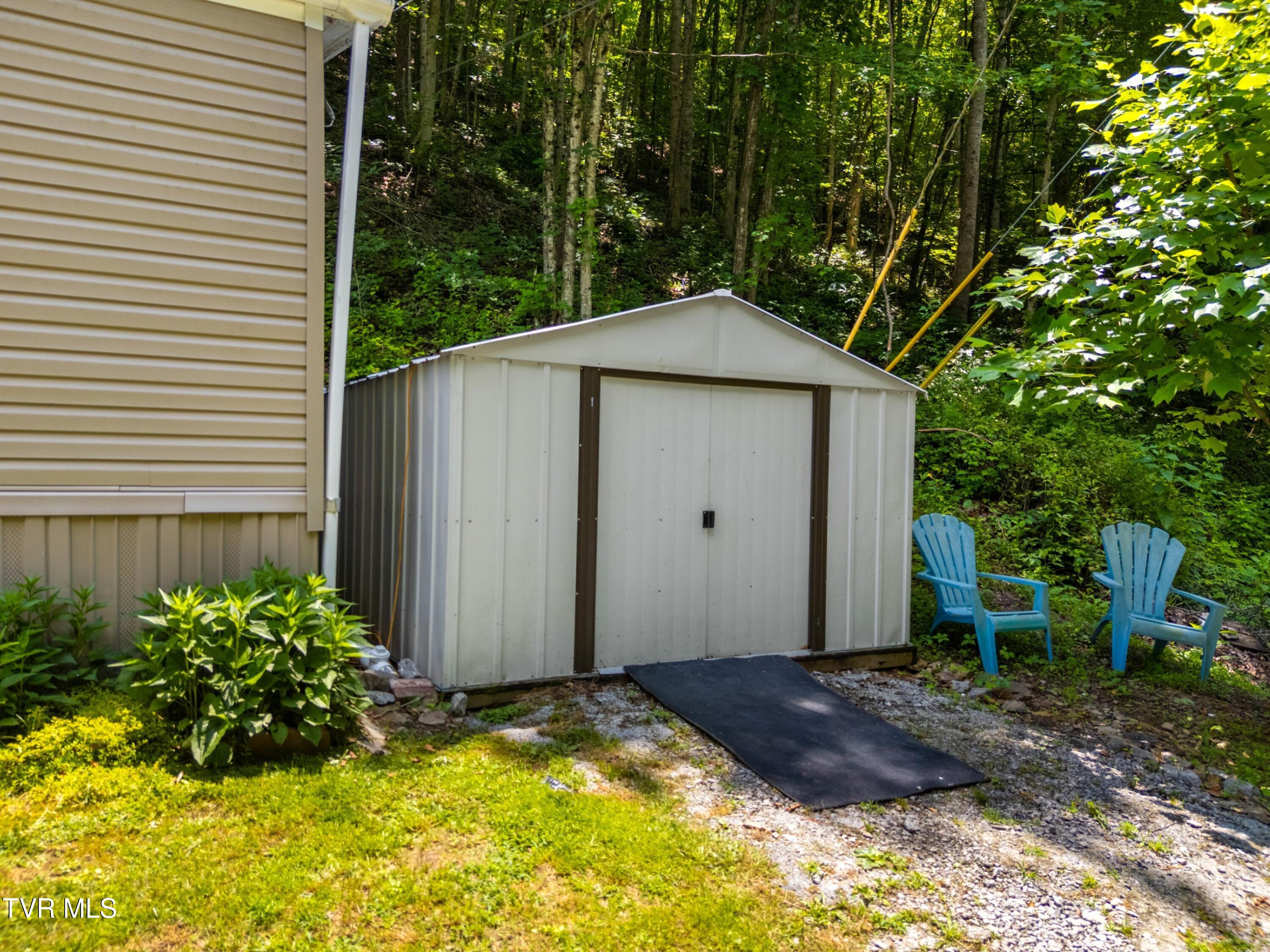 904 Briar Fork Road Bean Station, TN 37708 - Photo 18 of 24 018-904BriarForkRoad-BeanStation-TN-3770