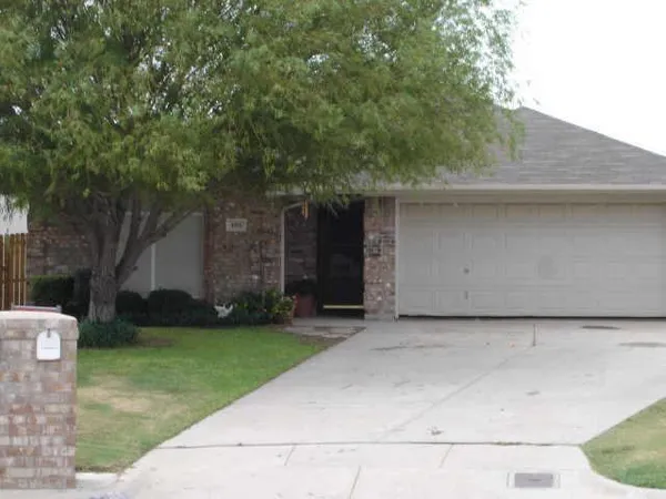 $2,175 | 4105 Heritage Way Drive, Fort Worth, TX 76137