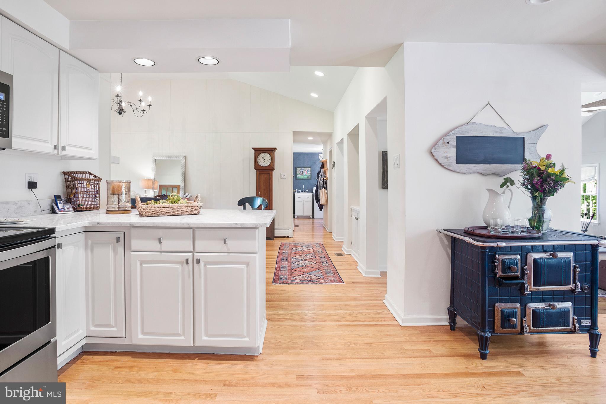 833 Milmar Road Newtown Square, PA 19073 - Photo 5 of 24 Kitchen / Family Room
