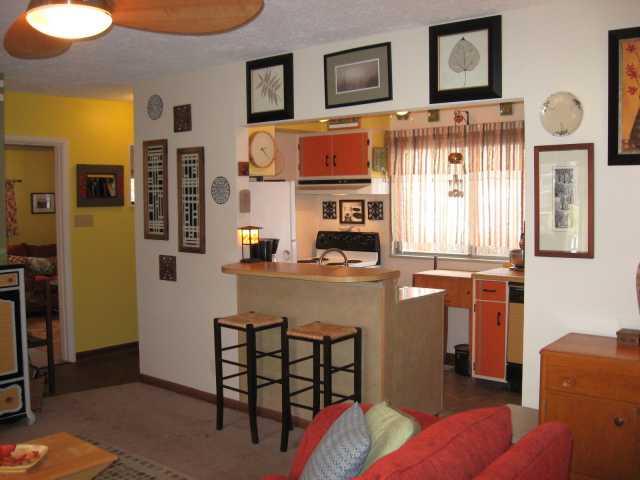 930 Pawnee Road Carmel, IN 46032 - Photo 3 of 12 Gallery Image 3