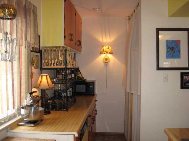 930 Pawnee Road Carmel, IN 46032 - Photo 5 of 12 Gallery Image 5