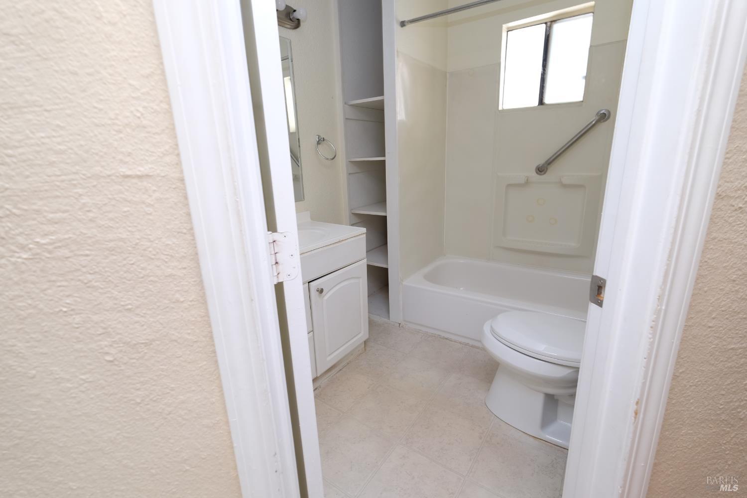 843 Benicia Road Vallejo, CA 94591 - Photo 13 of 22 Gallery Image 13