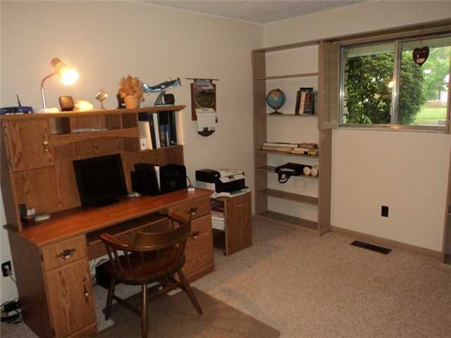 2750 Lymington Road Columbus, OH 43220 - Photo 18 of 25
