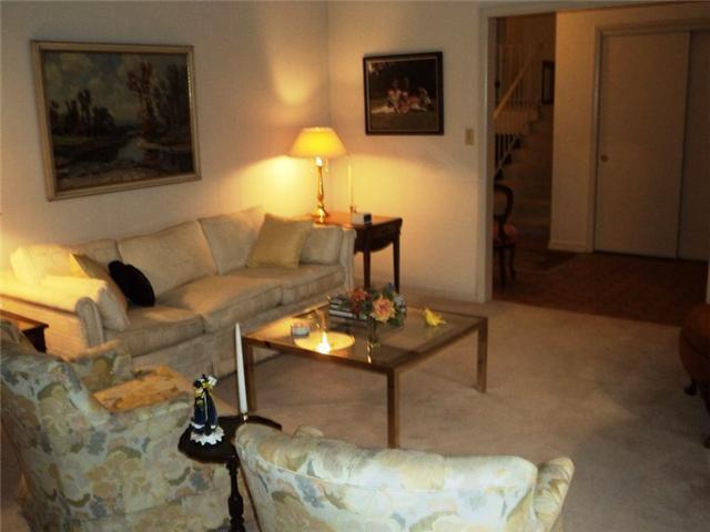 2750 Lymington Road Columbus, OH 43220 - Photo 5 of 25