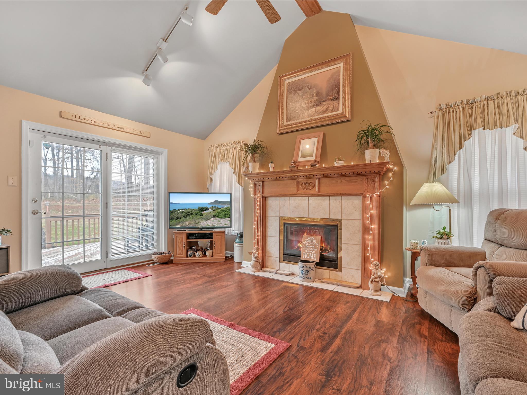335 Roxberry Road York Haven, PA 17370 - Photo 10 of 38 living room