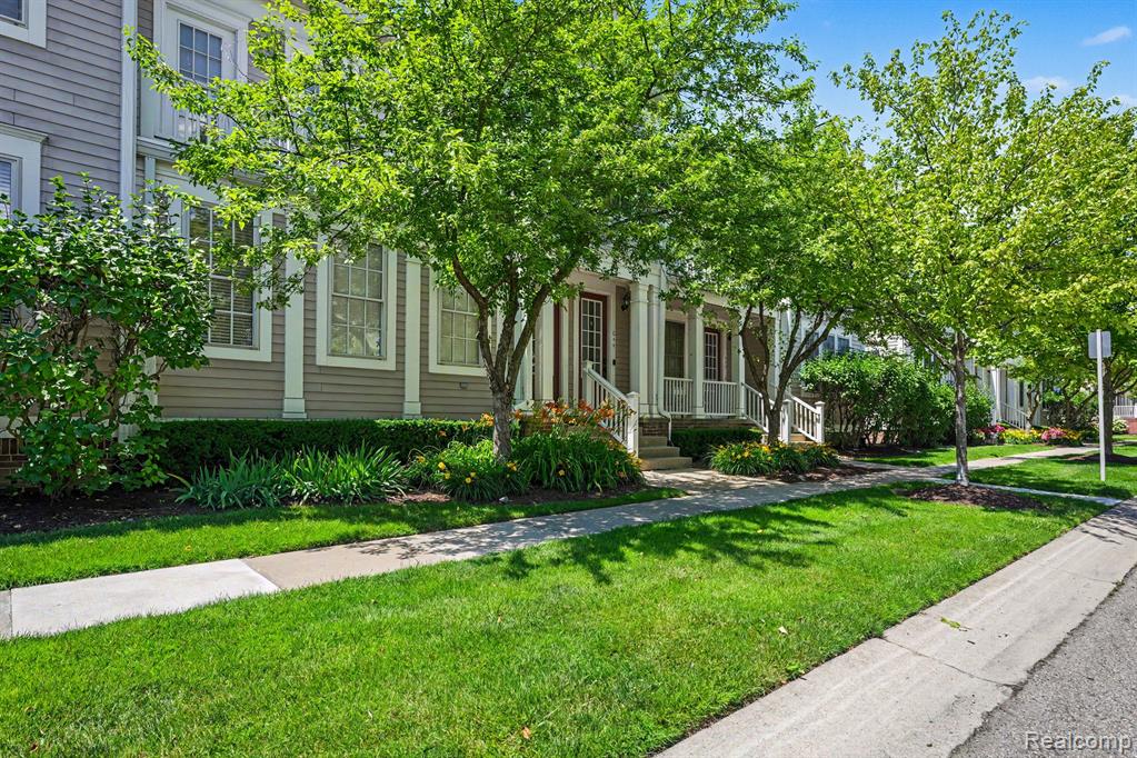 644 Constitution Street Canton, MI 48188 - Photo 3 of 28
