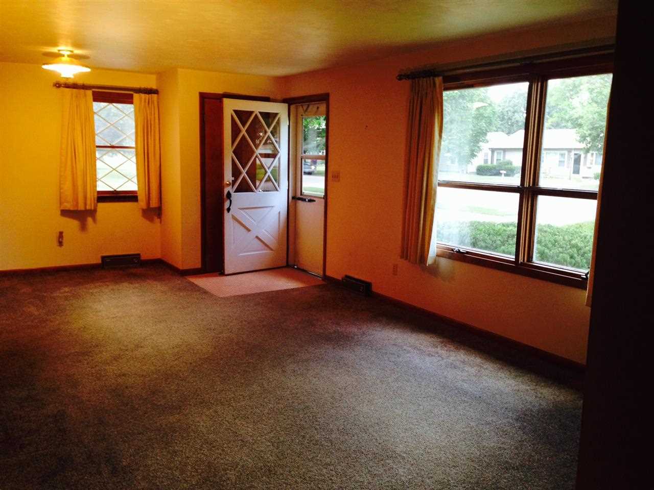 1217 Jackson Boulevard Rochester, IN 46975 - Photo 4 of 9 Gallery Image 4