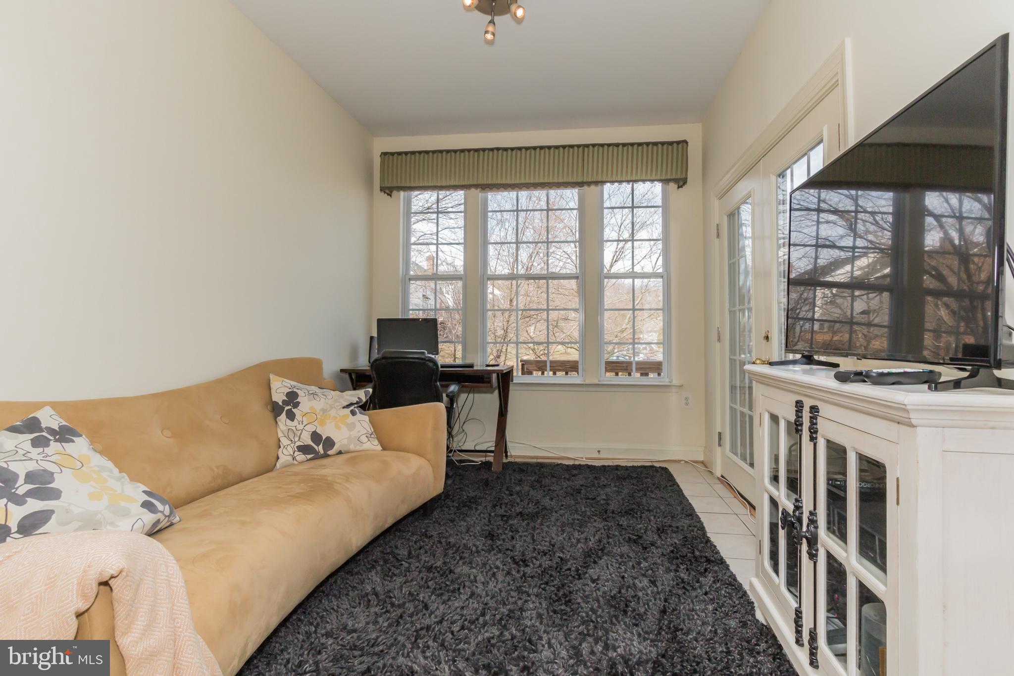 613 Springhouse Square Southeast Leesburg, VA 20175 - Photo 14 of 36 Sunroom