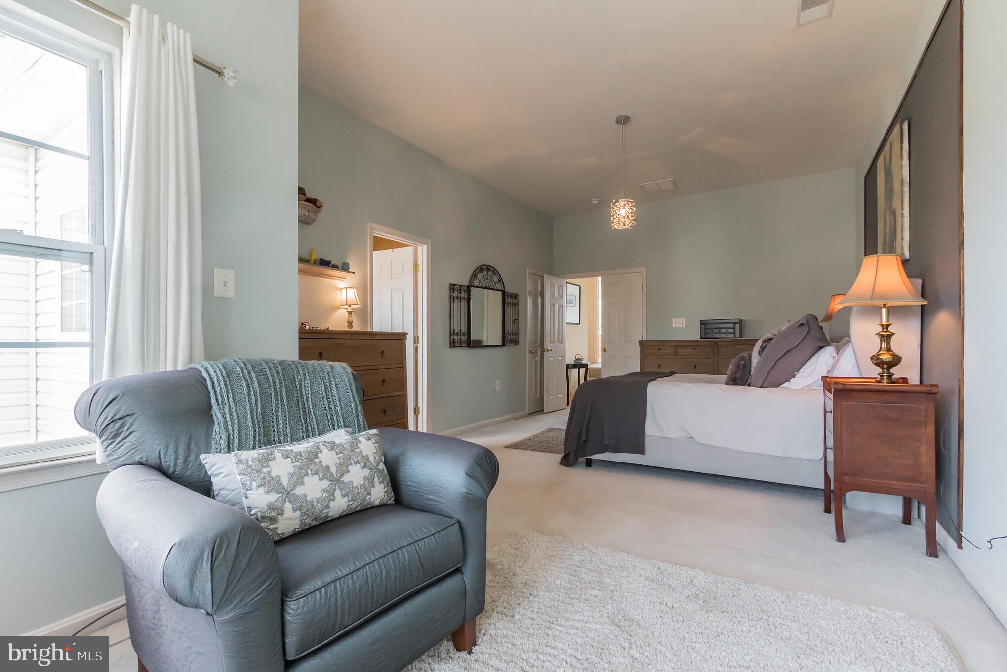613 Springhouse Square Southeast Leesburg, VA 20175 - Photo 19 of 36 Sitting room