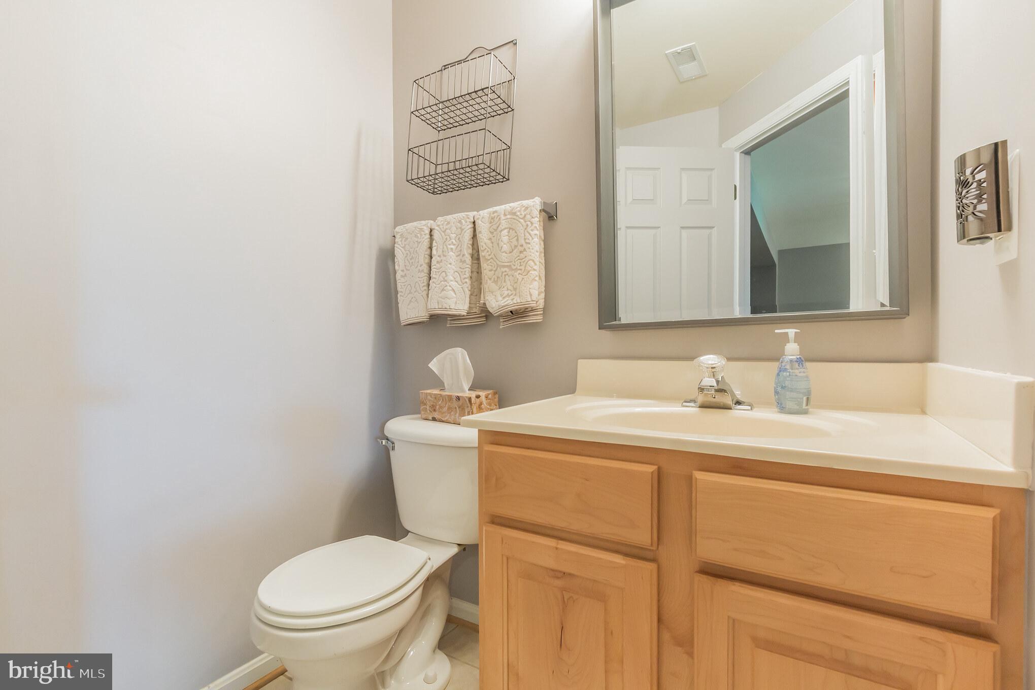 613 Springhouse Square Southeast Leesburg, VA 20175 - Photo 27 of 36 Half bathroom lower level