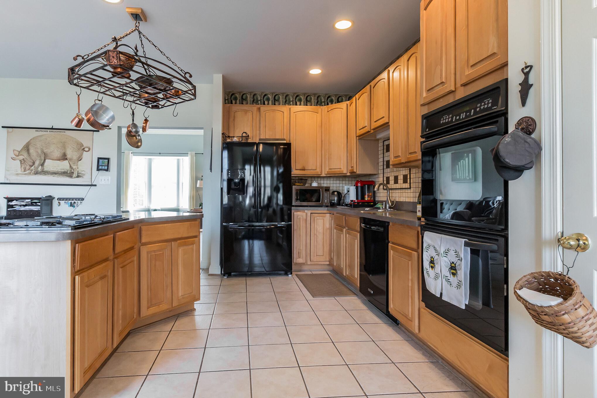 613 Springhouse Square Southeast Leesburg, VA 20175 - Photo 10 of 36 Ceramic Tile flooring