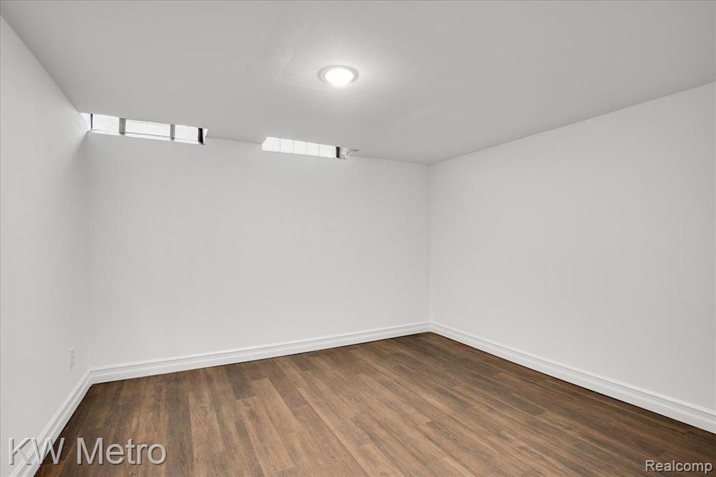 29270 Rambling Road Southfield, MI 48076 - Photo 20 of 33