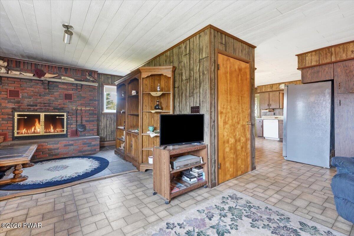 381 Milanville Road Beach Lake, PA 18405 - Photo 12 of 107 Gallery Image 12