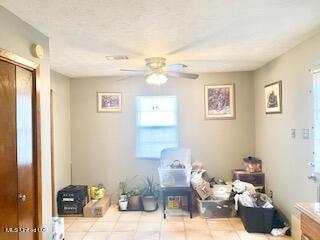 8427 Tate Panola Road Sarah, MS 38665 - Photo 5 of 19 kithchen eatin area