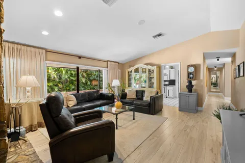 $839,000 | 8730 Lake Dasha Terrace, Plantation, FL 33324