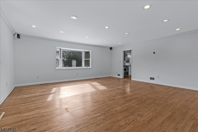 168 Mendham Road East Mendham, NJ 07945 - Photo 10 of 23