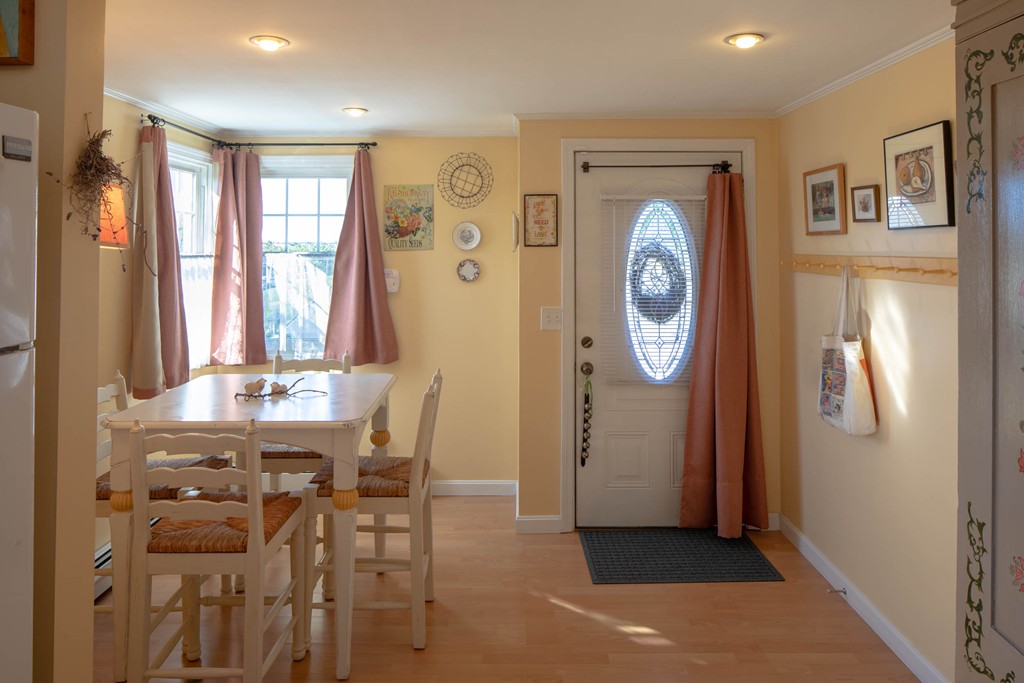 237 Sconticut Neck Road Fairhaven, MA 02719 - Photo 5 of 15 Gallery Image 5