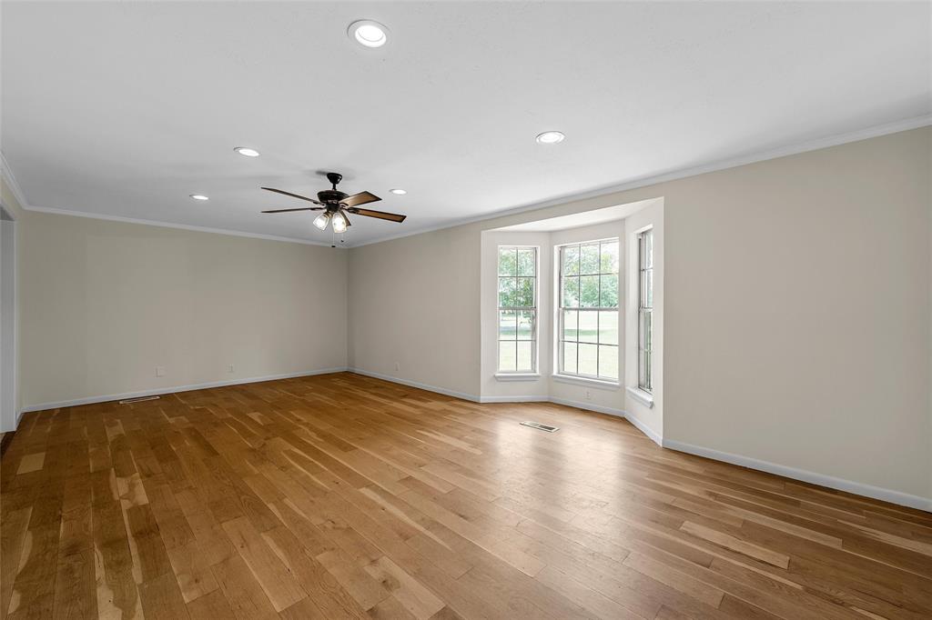 7483 Gholson Road Waco, TX 76705 - Photo 4 of 34