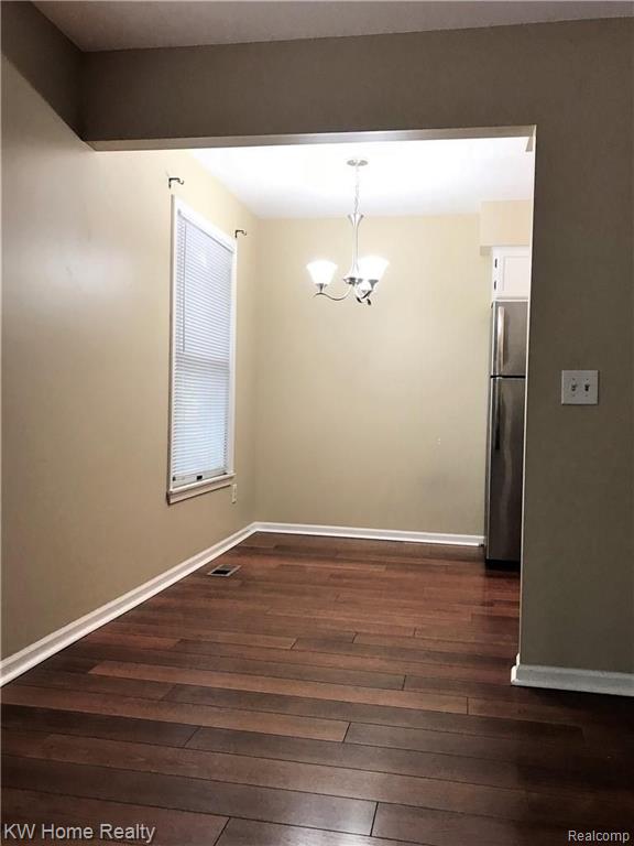 349 South Crooks Road Clawson, MI 48017 - Photo 5 of 14