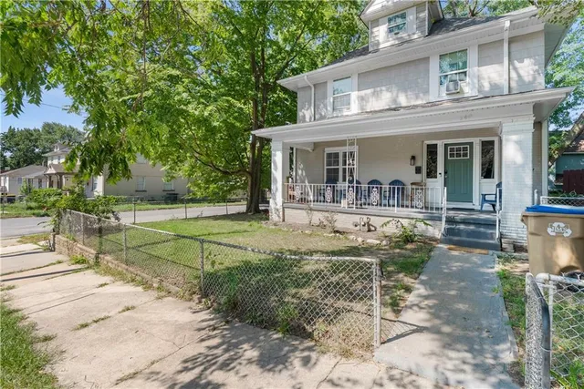 $299,000 | 340 Bales Avenue, Kansas City, MO 64124