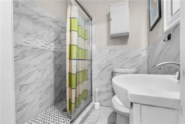 $299,000 | 340 Bales Avenue, Kansas City, MO 64124