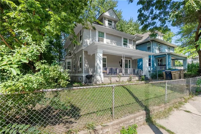 $299,000 | 340 Bales Avenue, Kansas City, MO 64124