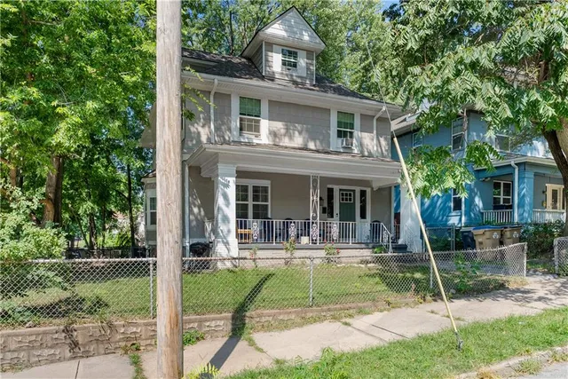 $299,000 | 340 Bales Avenue, Kansas City, MO 64124