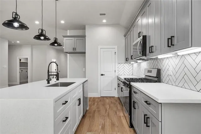 $2,550 | 14203 Sandalfoot Street, Houston, TX 77095